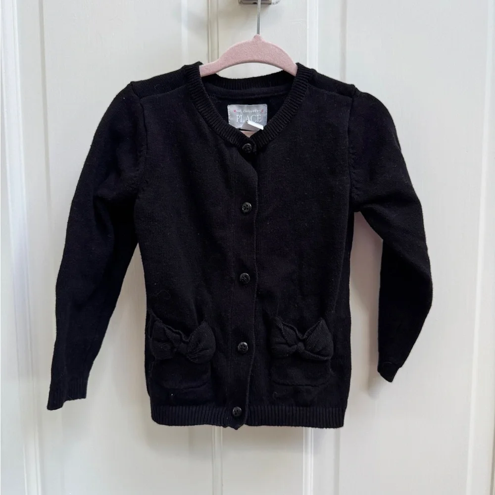 The Children's Place 2T Girls Black Knit Cardigan Sweater with Bows on Pockets